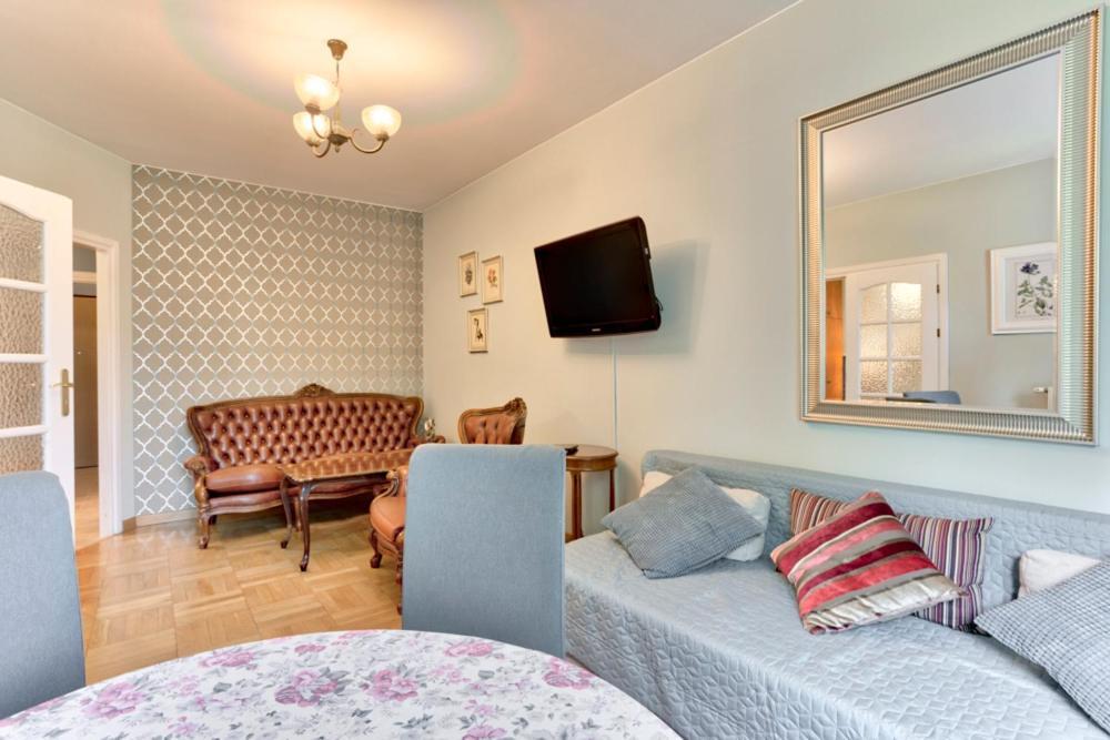 Tyzenhauz Apartments Lobzowska Street Cracovia Esterno foto