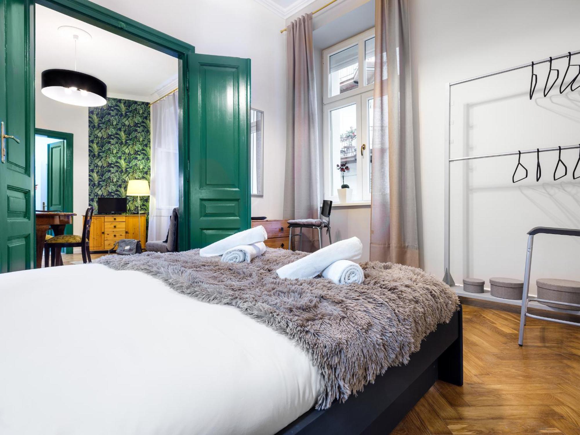 Tyzenhauz Apartments Lobzowska Street Cracovia Esterno foto